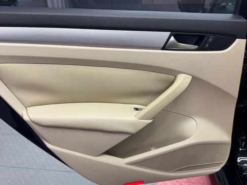 Used 2012 Volkswagen Passat 2.5 SE FWD image 17