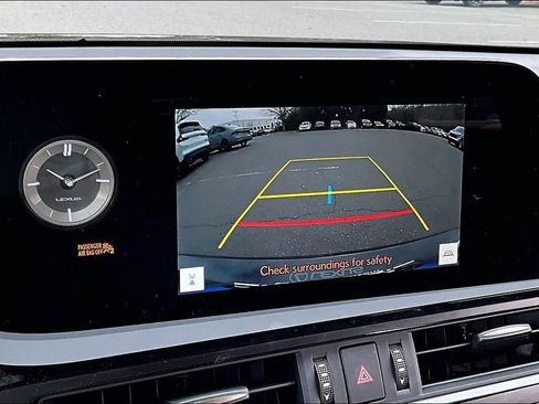 Used 2024 Lexus ES 350 w/ Premium Package image 13