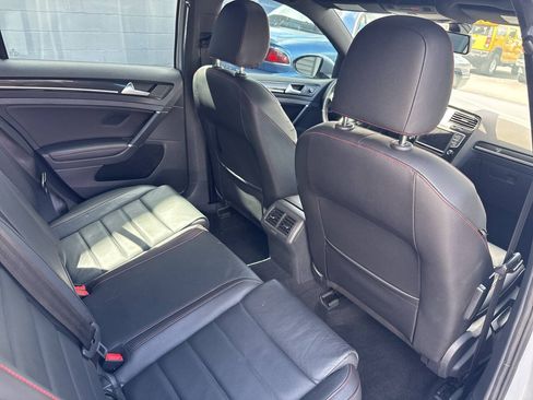 Used 2017 Volkswagen GTI SE FWD image 23