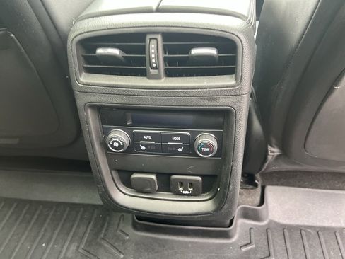 Used 2020 Buick Envision Premium w/ LPO, Interior Luxury Package image 32