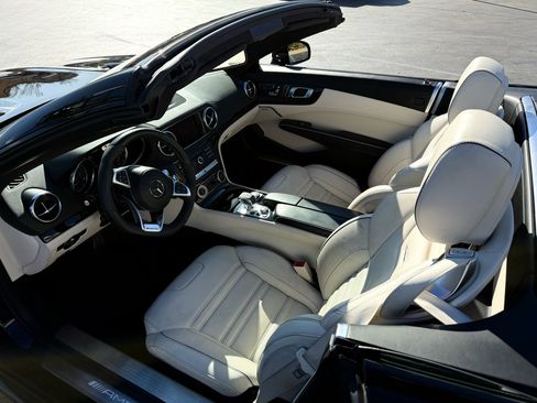 Used 2017 Mercedes-Benz SL 63 AMG AMG SL 63 Roadster image 33