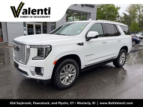 Used 2024 GMC Yukon Denali w/ Advanced Technology Package AWD/4WD image 1
