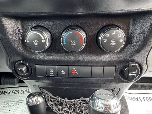 Used 2013 Jeep Wrangler Unlimited Sport AWD/4WD image 20