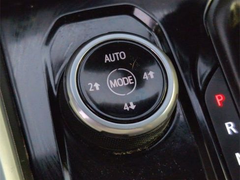 Used 2023 Chevrolet Colorado Z71 w/ Safety Package image 33