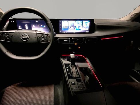 New 2026 Nissan Sentra SR w/ Floor Mat Package image 7