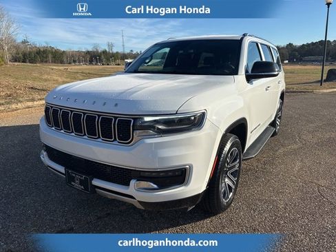 Used 2024 Jeep Wagoneer Series II w/ Flexible Seating Group image 1