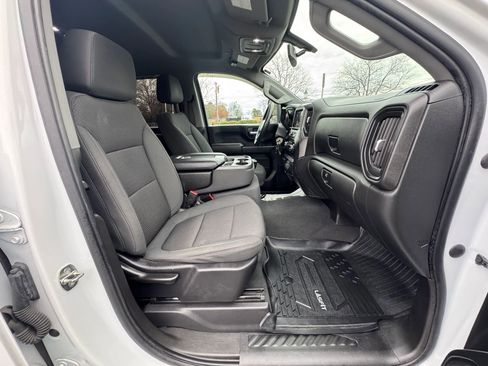 Used 2021 Chevrolet Silverado 2500 Custom w/ Custom Value Package image 22