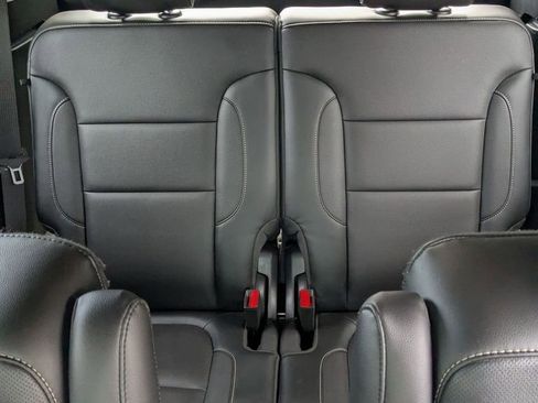 Used 2019 GMC Acadia SLT image 9