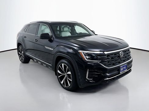 Certified 2024 Volkswagen Atlas Cross Sport SEL Premium R-Line AWD/4WD image 7