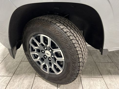 New 2025 Chevrolet Colorado Z71 image 32