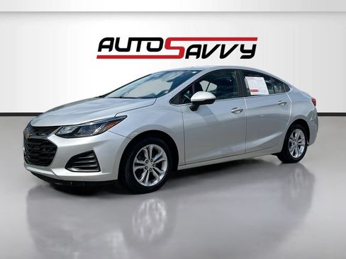 Used 2019 Chevrolet Cruze LT w/ LT Fleet Convenience Package FWD image 3