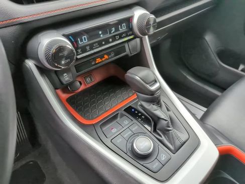 Used 2024 Toyota RAV4 Adventure AWD/4WD image 19