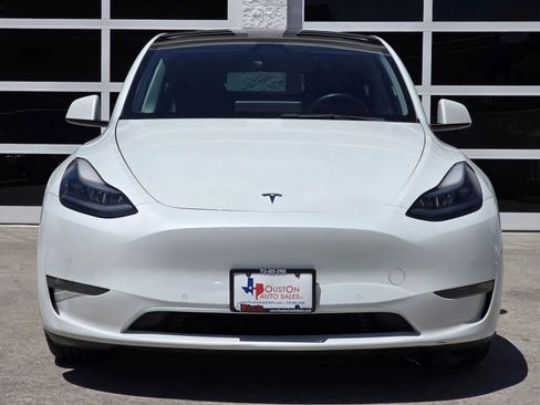 Used 2021 Tesla Model Y Performance image 10