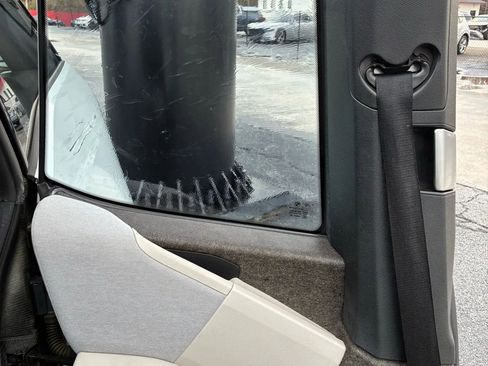 Used 2015 BMW i3 w/ Range Extender image 38