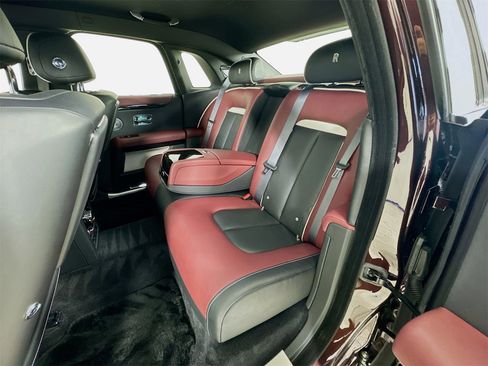 Certified 2023 Rolls-Royce Ghost Black Badge w/ Black Badge Ghost Package image 25