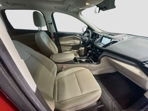 Used 2017 Ford Escape SE w/ Equipment Group 201A AWD/4WD image 29