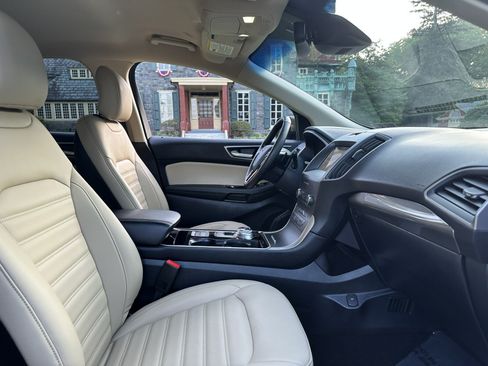 Used 2019 Ford Edge SEL w/ Equipment Group 201A AWD/4WD image 20