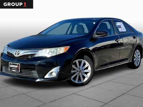 Used 2013 Toyota Camry L image 1