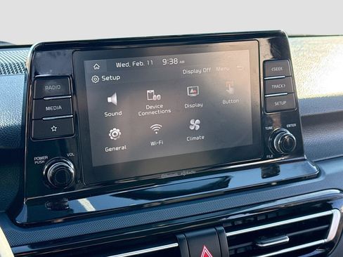 Used 2023 Kia Seltos S image 9