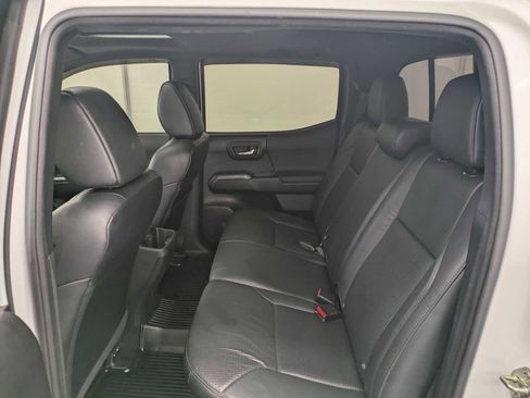 Used 2020 Toyota Tacoma TRD Off-Road w/ TRD Premium Off Road Package image 21