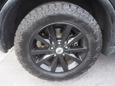 Used 2019 Dodge Durango SXT w/ 3rd Row Seating Group image 21