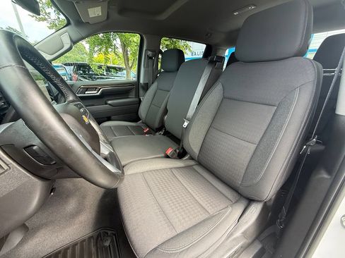 Used 2023 Chevrolet Silverado 1500 LT AWD/4WD image 23
