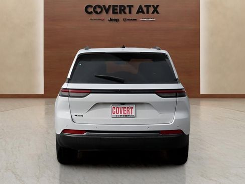 New 2026 Jeep Grand Cherokee Altitude AWD/4WD image 4