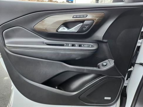 Used 2022 GMC Terrain Denali w/ LPO, Floor Liner Package image 30