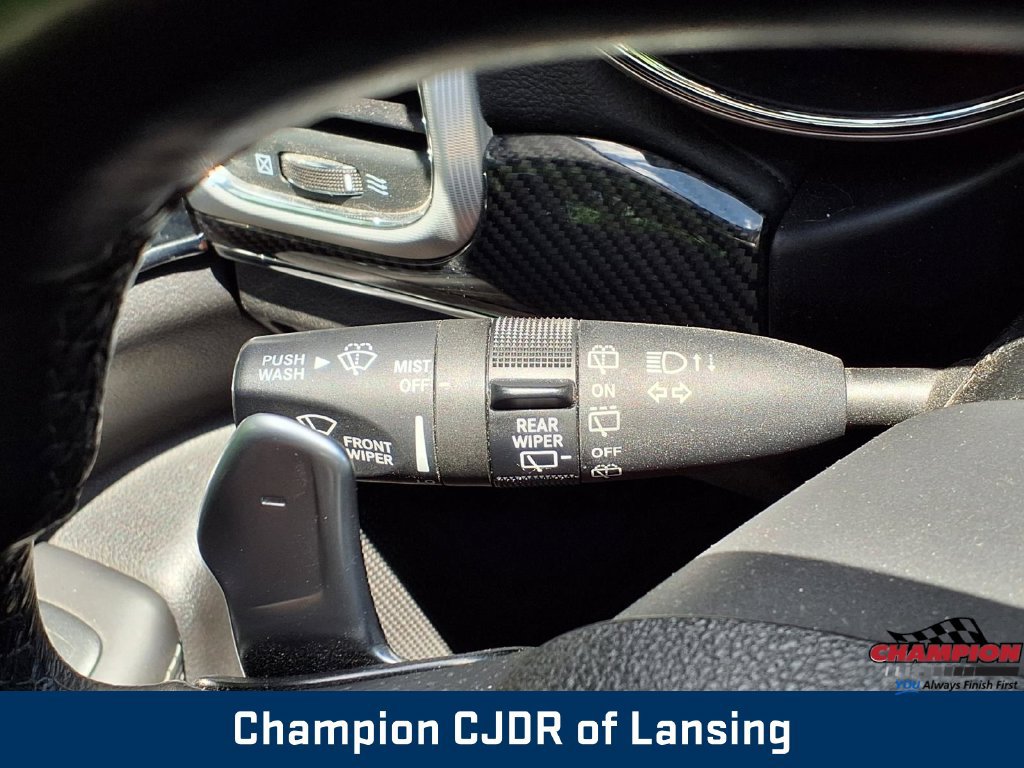 Used 2018 Jeep Grand Cherokee SRT AWD/4WD image 23