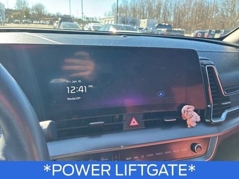 Used 2023 Kia Sportage SX image 19