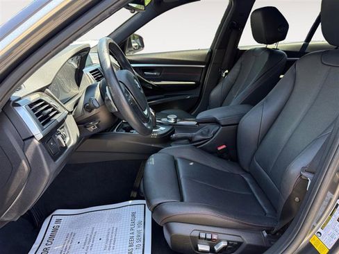 Used 2018 BMW 330i Sedan RWD image 10
