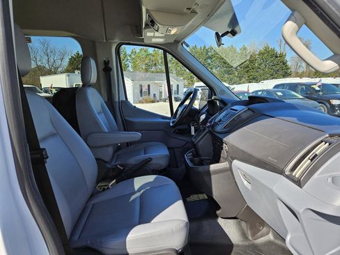 Used 2018 Ford Transit 350 XL image 34