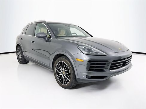 Used 2023 Porsche Cayenne S image 7