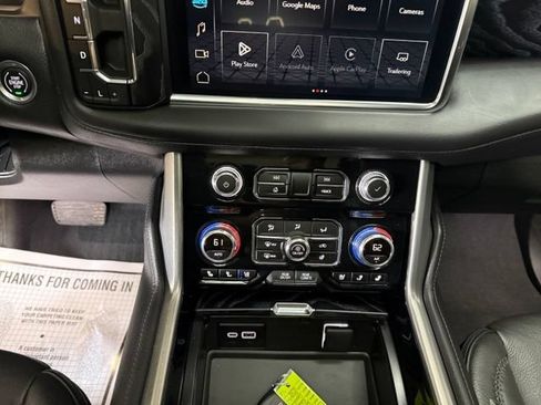 Used 2024 GMC Yukon Denali w/ Advanced Technology Package AWD/4WD image 29