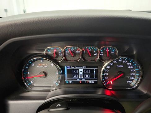 Used 2018 Chevrolet Silverado 1500 LT w/ All Star Edition image 19