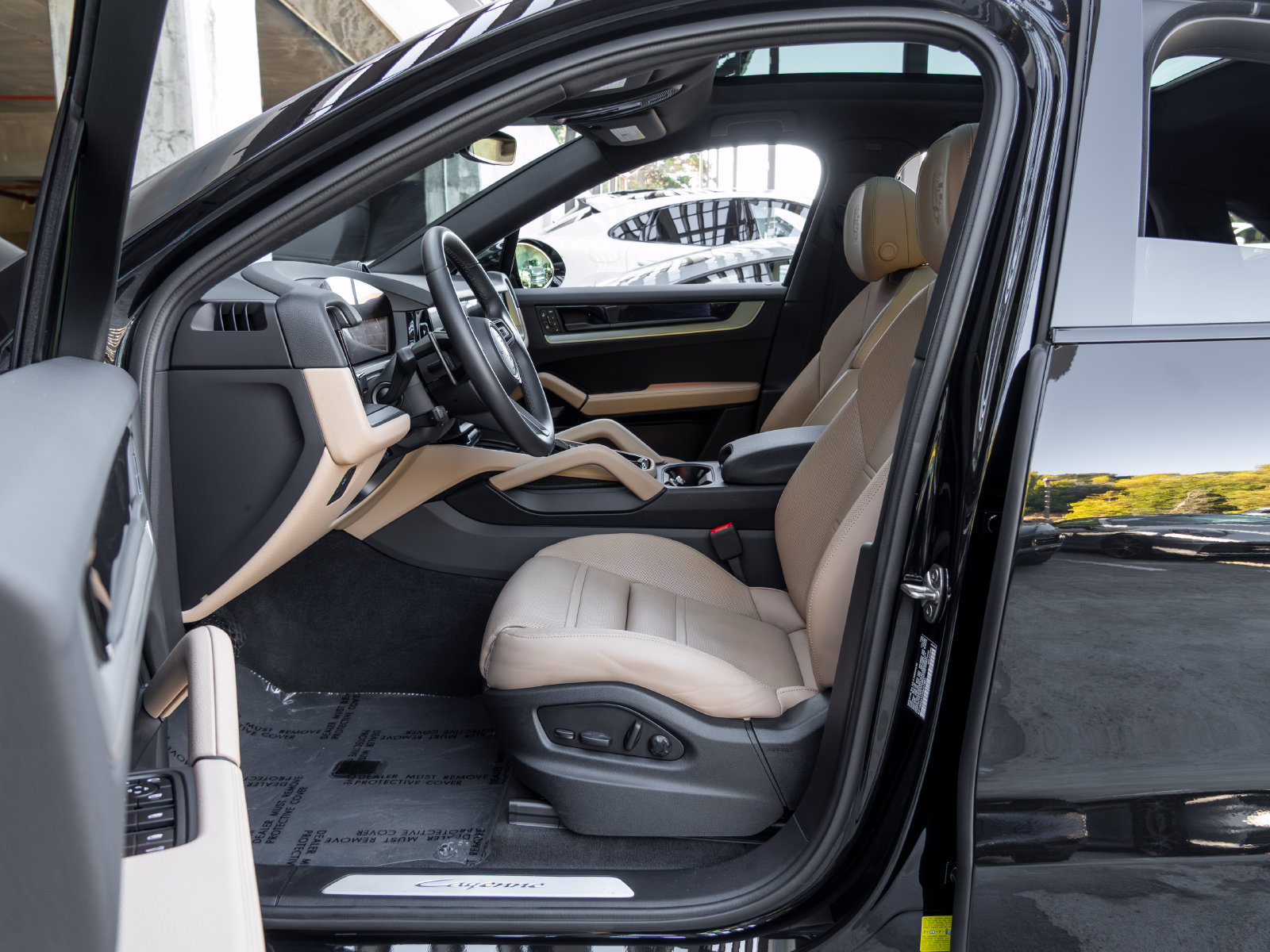 Certified 2026 Porsche Cayenne Coupe AWD/4WD image 25
