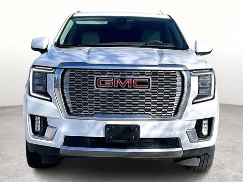 Used 2021 GMC Yukon XL Denali w/ Denali Premium Package image 5