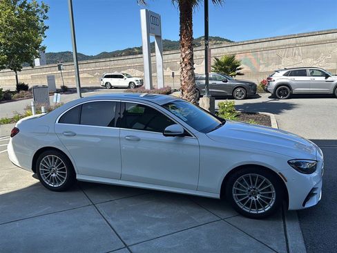 Used 2022 Mercedes-Benz E 350 Sedan image 5