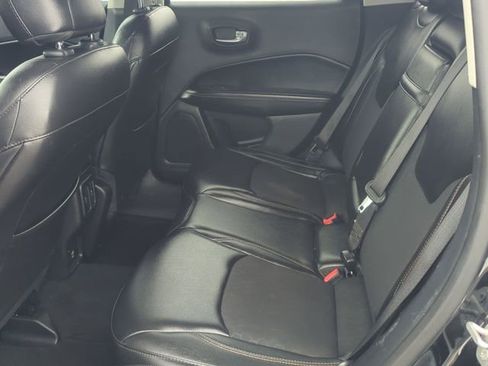 Used 2018 Jeep Compass Latitude FWD image 20