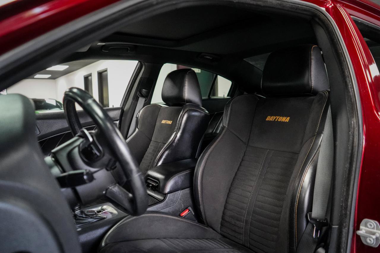 Used 2018 Dodge Charger R/T RWD image 18