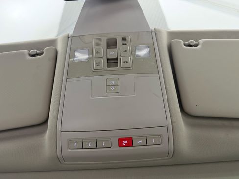 Used 2018 Volkswagen Atlas SEL image 16