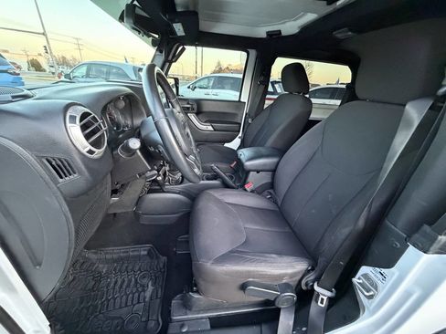 Used 2016 Jeep Wrangler Sport image 11