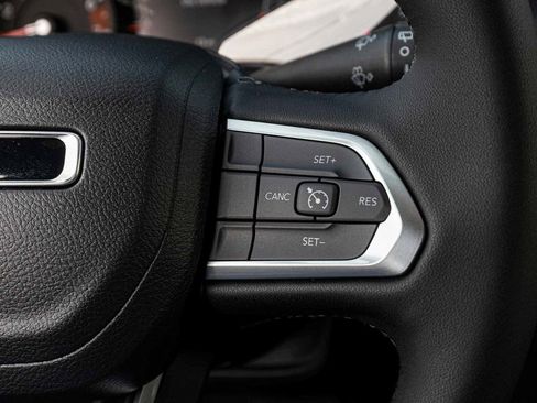 New 2026 Jeep Compass Latitude AWD/4WD image 23