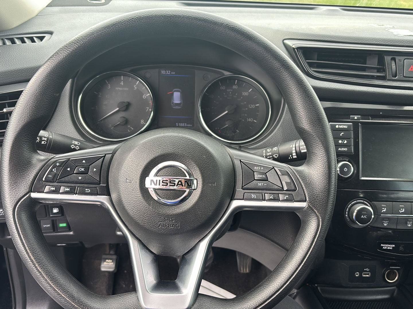 Used 2020 Nissan Rogue S FWD image 2