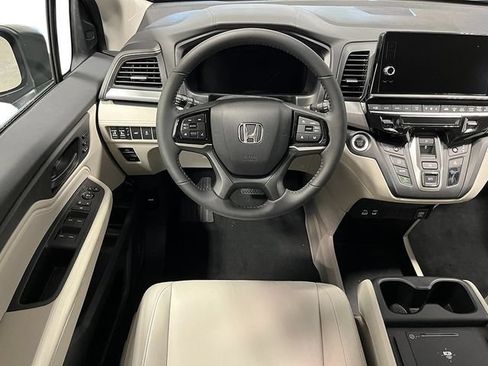 New 2026 Honda Odyssey EX-L image 12