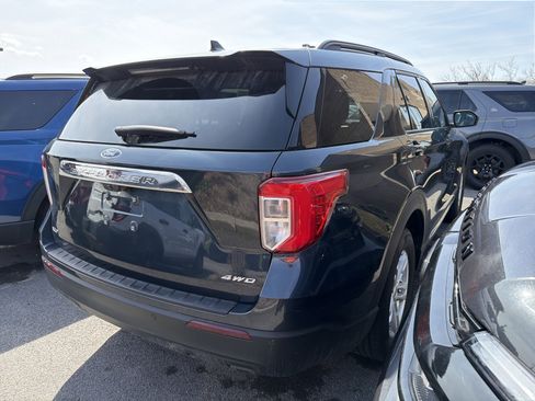 Used 2023 Ford Explorer XLT AWD/4WD image 6