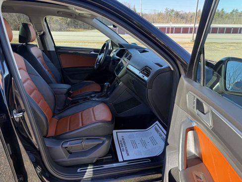 Used 2019 Volkswagen Tiguan SEL Premium image 11