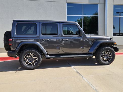 New 2026 Jeep Wrangler Unlimited Sahara AWD/4WD image 2