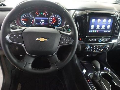 Used 2023 Chevrolet Traverse LT FWD image 12