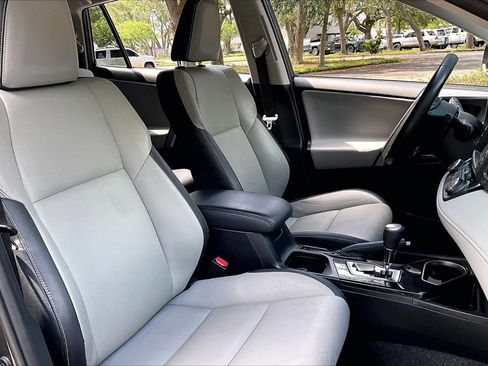 Used 2018 Toyota RAV4 Limited w/ Advanced Technology Package AWD/4WD image 30